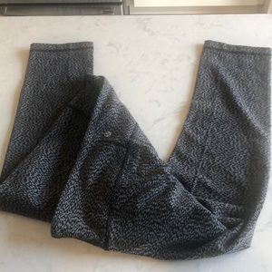 Lululemon high rise crop 22’